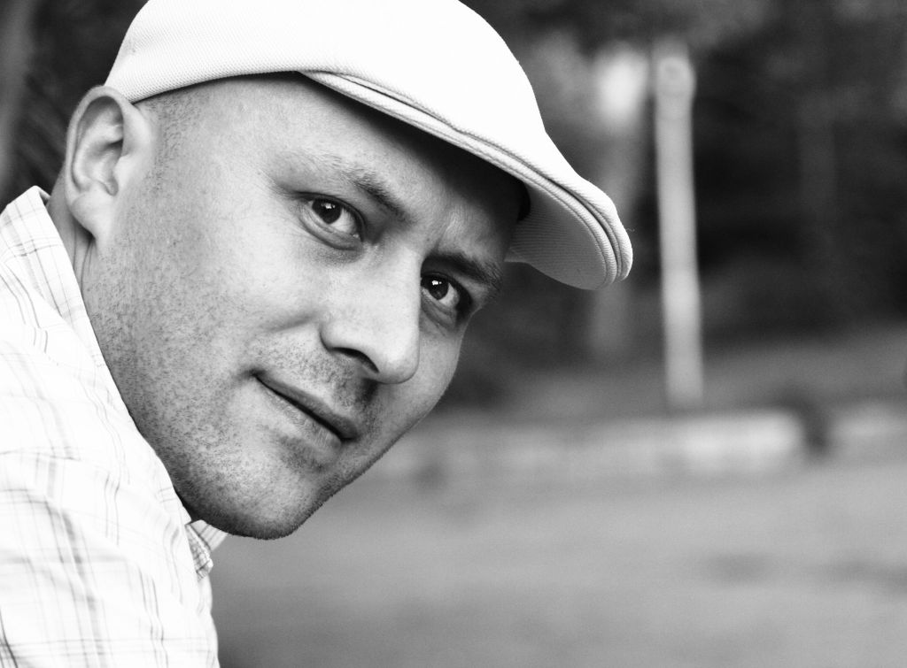 Poesía búlgara: Dos poemas de Vladislav Hristov en búlgaro y en&nbsp;español